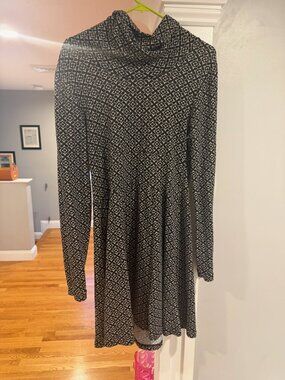 Angie Black & White Geometric Cowl Neck Sweater Dress Size M